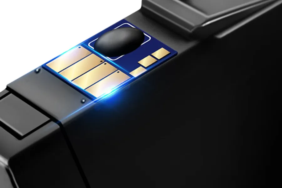 Close-up of the chip on a Denvoer ink cartridge